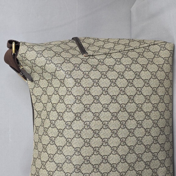 ✨️GUCCI GG Supreme Diaper Messenger Bag - Picture 7 of 16